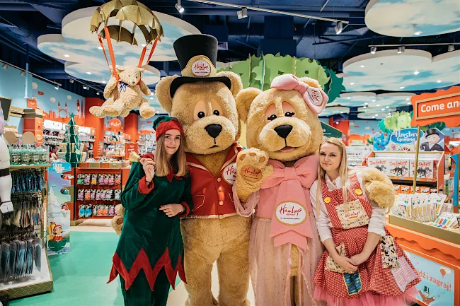 Do zobaczenia w sklepie Hamleys.