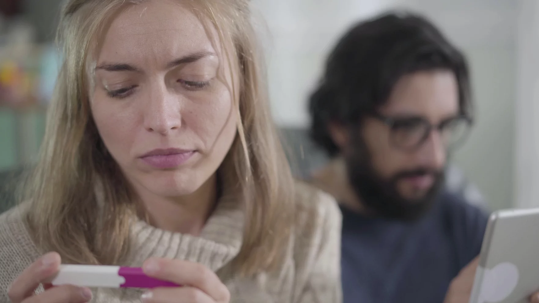 Błędny wynik testu ciążowego jest możliwy. Wyjaśnienia, które musisz znać