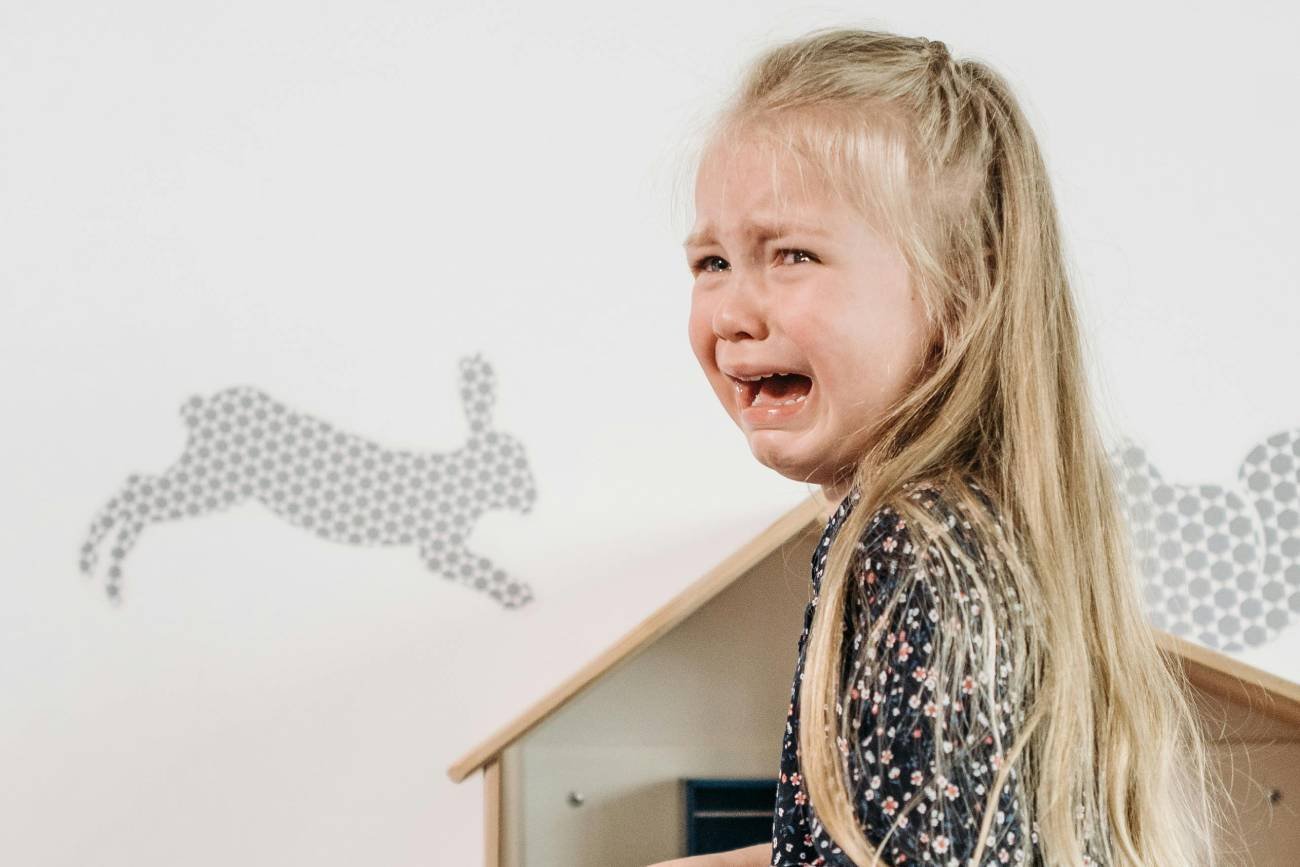 Córka wróciła z przedszkola ze łzami w oczach. "Słowa jej koleżanki zmroziły mi krew w żyłach"