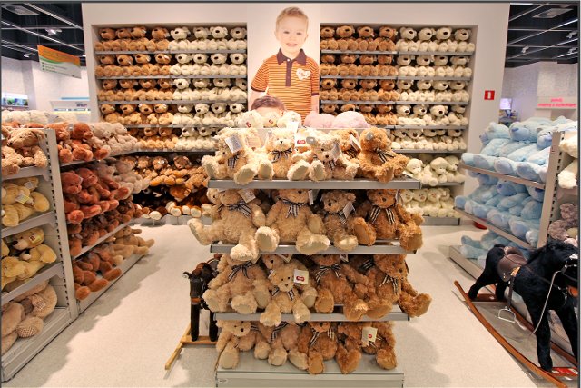 Kwintesencja misiostwa. 25 listopada w sklepach SMYK będzie wielu solenizantów.