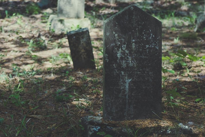 Warsztaty umierania prowadzone przez Katarzynę Boni pozwalają  doświadczyć straty i odkryć to, co naprawdę jest dla nas ważne