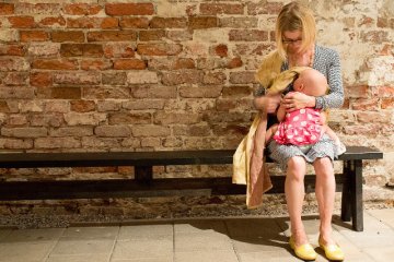 Fot. Pixabay / [url=https://pixabay.com/en/mother-daughter-767686/]bule[/url] / [url=https://pixabay.com/service/terms/#usage]CC0 Public Domain[/url]