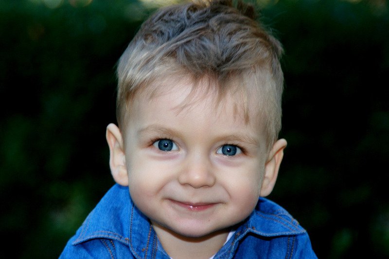 Fot. AdinaVoicu/ [url=https://pixabay.com/pl/ch%C5%82opiec-dziecko-u%C5%9Bmiech-1006407/]Pixabay [/url] / [url=https://pixabay.com/pl/service/terms/#usage]CC0 Public Domain[/url] 
Dzieci mają swoje sposoby na zmiękczenie serca dorosłych