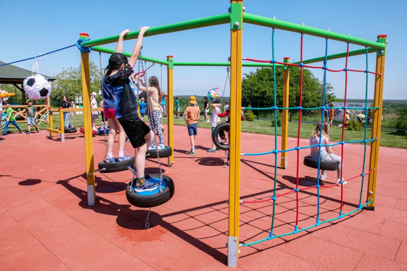 Słowa matki na placu zabaw poraziły mnie. Tak wychowujemy całe pokolenie dzieci