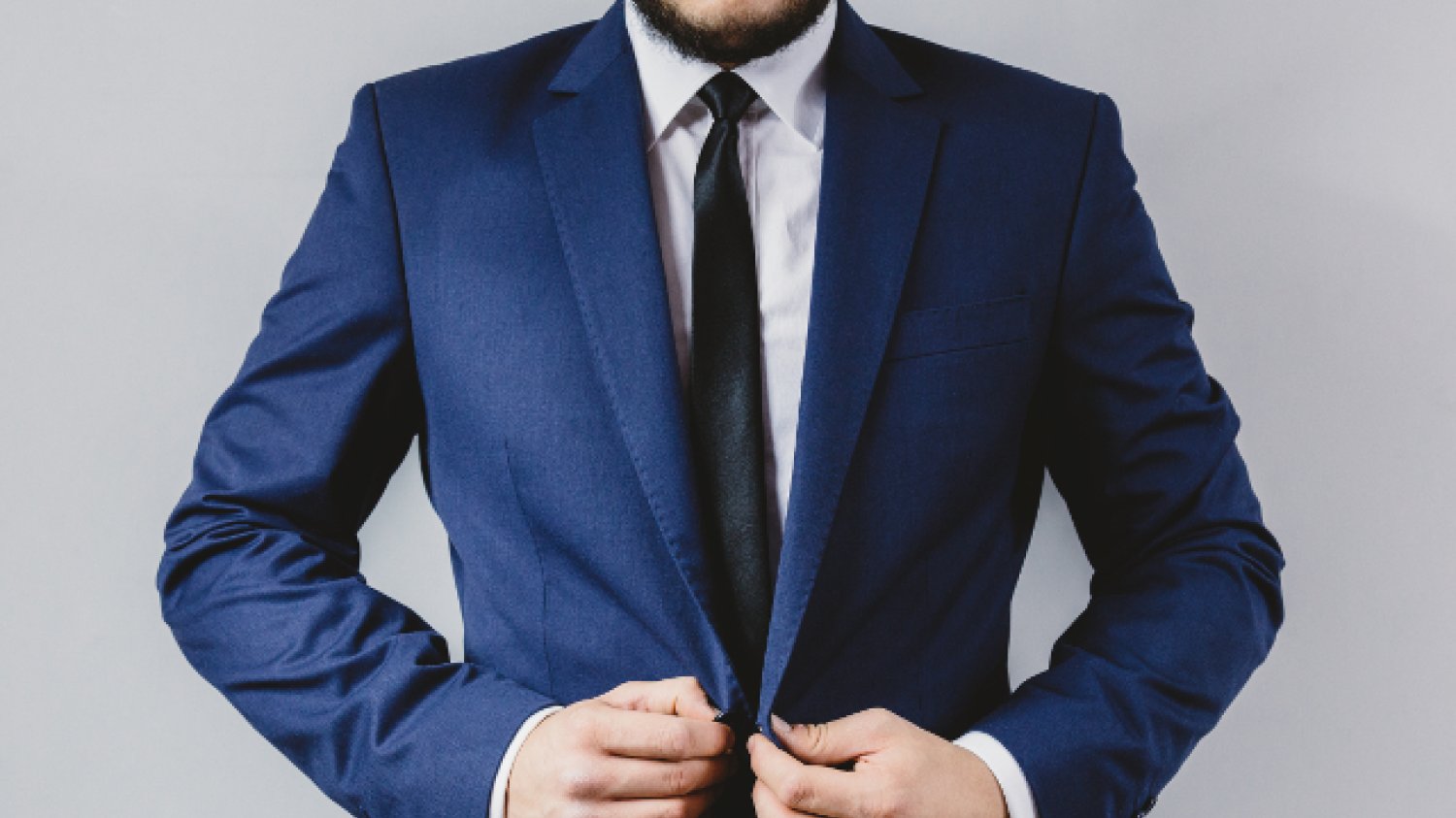 Fot. Pexels / [url=https://www.pexels.com/photo/suit-wedding-male-outfit-9635/] stock.tookapick.com [/url] / [url=https://www.pexels.com/photo-license/] CC0 License [/url]