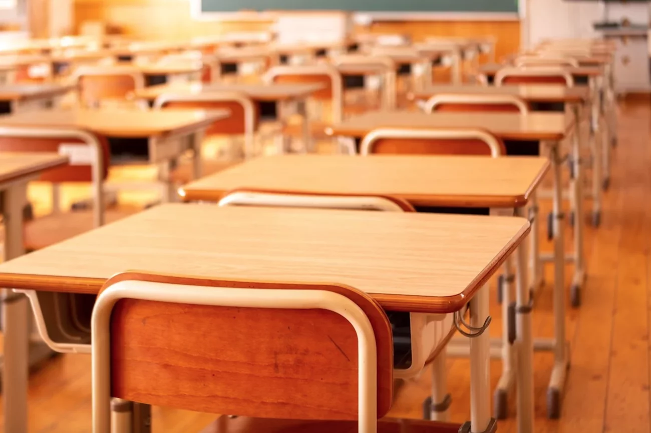 pusta klasa w szkole klasa w szkole