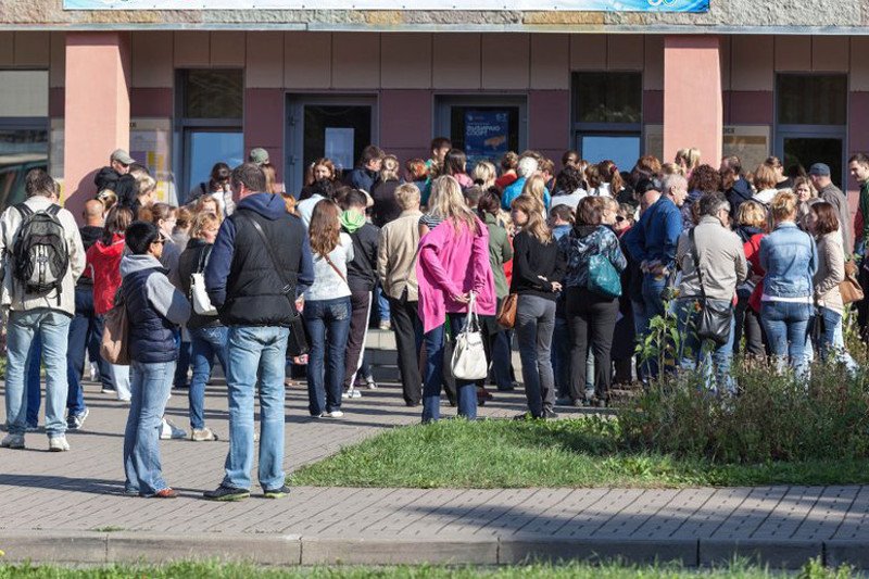 Dzieci z dnia na dzień zostały pozbawione opieki