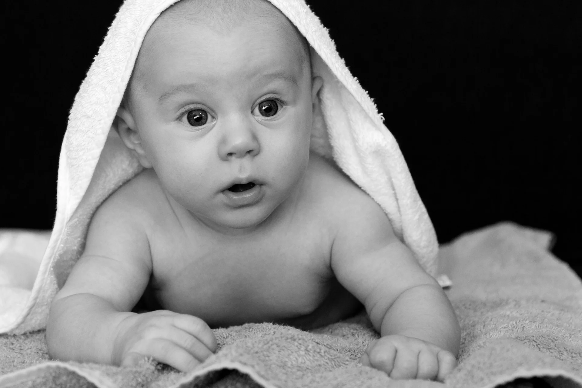 Fot. Pixabay.com / [url=https://pixabay.com/en/adorable-baby-bath-blanket-boy-20374/]PublicDomainPictures / 18043 images[/url]
