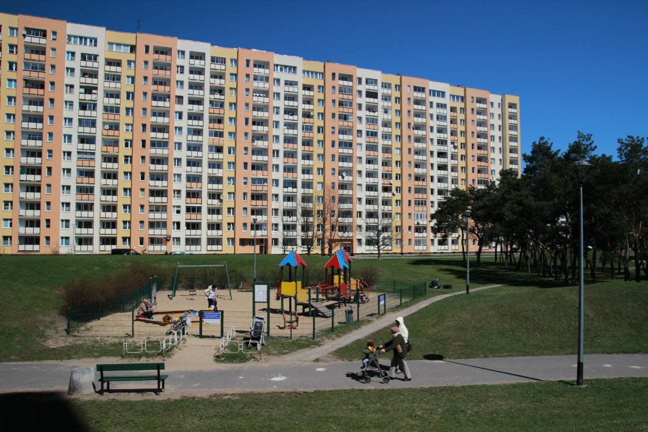 sąsiedzi, mieszkanie w bloku, relacje z sąsiadami, mili sąsiedzi, umiejętności społeczne dziecka