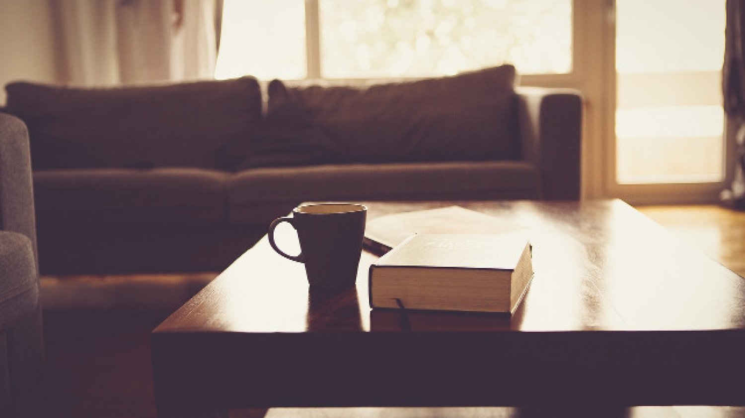 Fot. Pixabay / [url=https://pixabay.com/pl/salon-kanapa-sofa-tabela-690174/]Unsplash [/url] / [url=https://pixabay.com/pl/service/terms/#usage]CC0 Public Domain[/url]