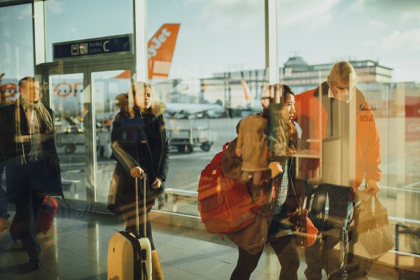 Fot. Pixabay / [url=https://pixabay.com/pl/port-lotniczy-biegacze-osoby-731196/]Unsplash[/url]/[url=https://pixabay.com/pl/service/terms/#usage]CC0 Public Domain[/url]