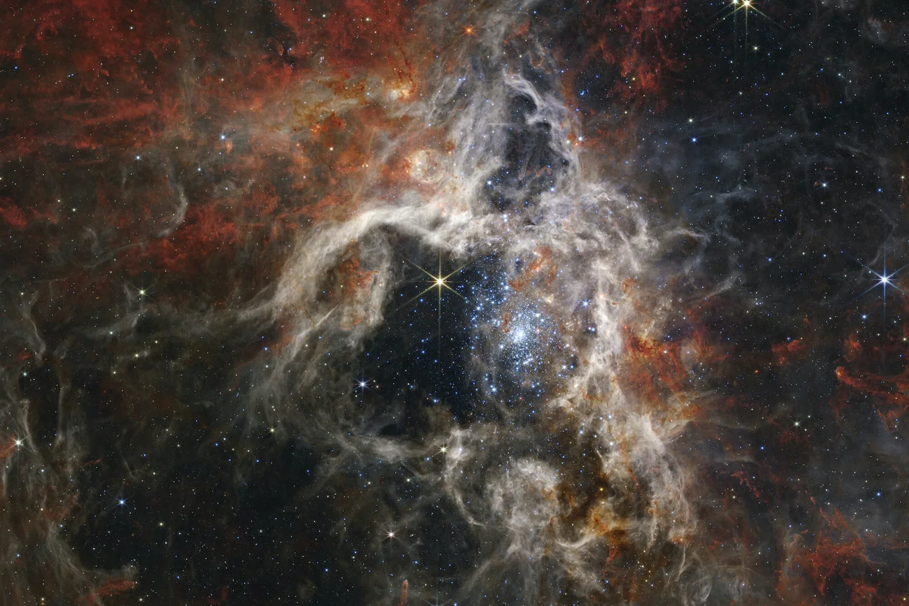 Mgławica Tarantula uchwycona w tym roku przez teleskop Jamesa Webba (2022)