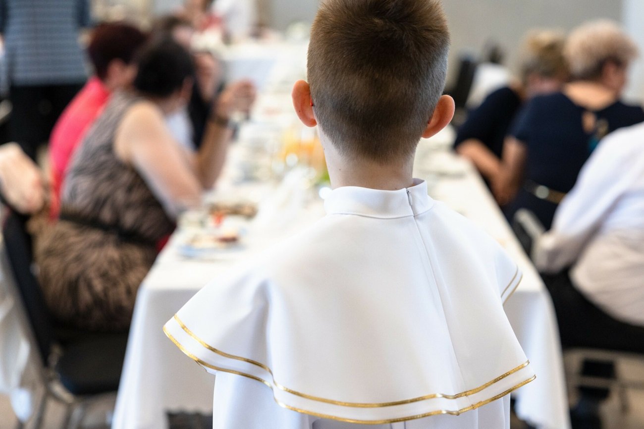 Zorganizowałam Komunię bez alkoholu. Reakcja rodziny sprawiła, iż syn miał łzy w oczach