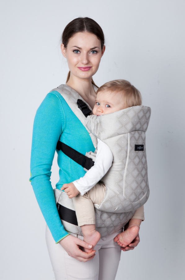 Nosidło ergonomiczne - bezpieczne dla kręgosłupa dziecka i rodzica.