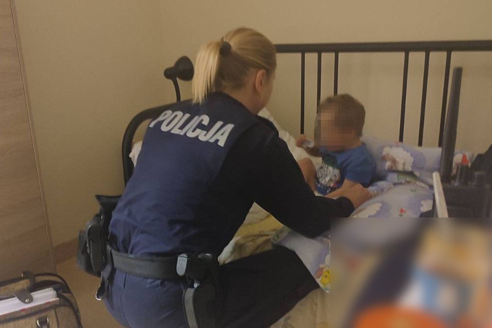 2,5-latek brudny, matka bez kontaktu w ośrodku interweniowała policja