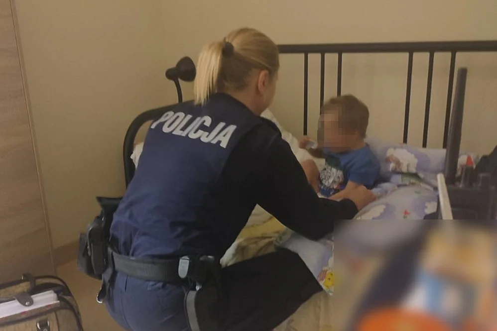 2,5-latek brudny, matka bez kontaktu w ośrodku interweniowała policja