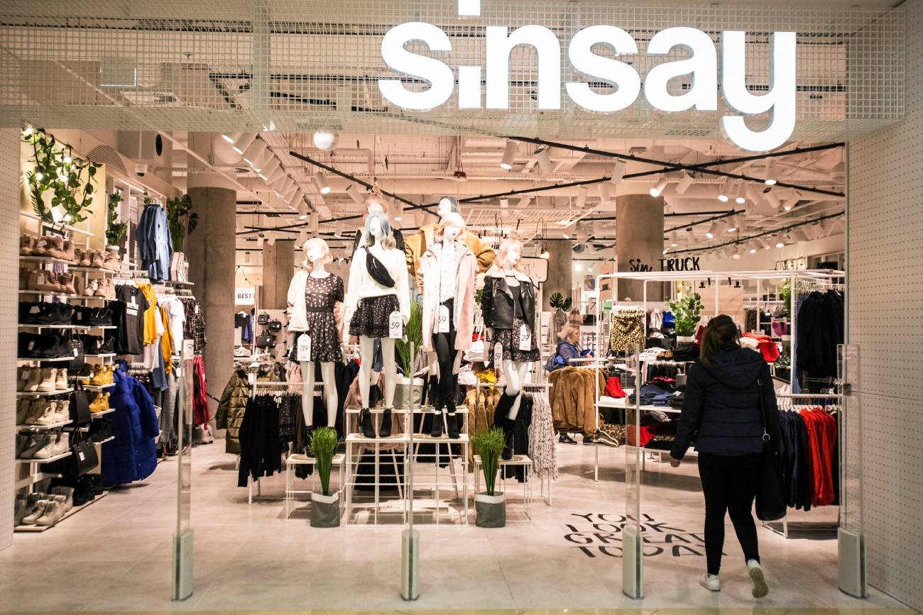 Ten stolik kawowy z Sinsaya będzie hitem. Kobiety polecają go sobie na Instagramie