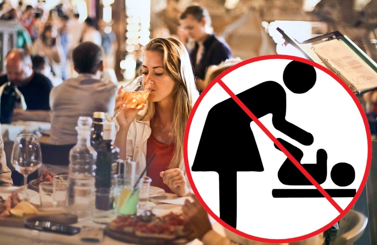 przewijanie dziecka w toalecie