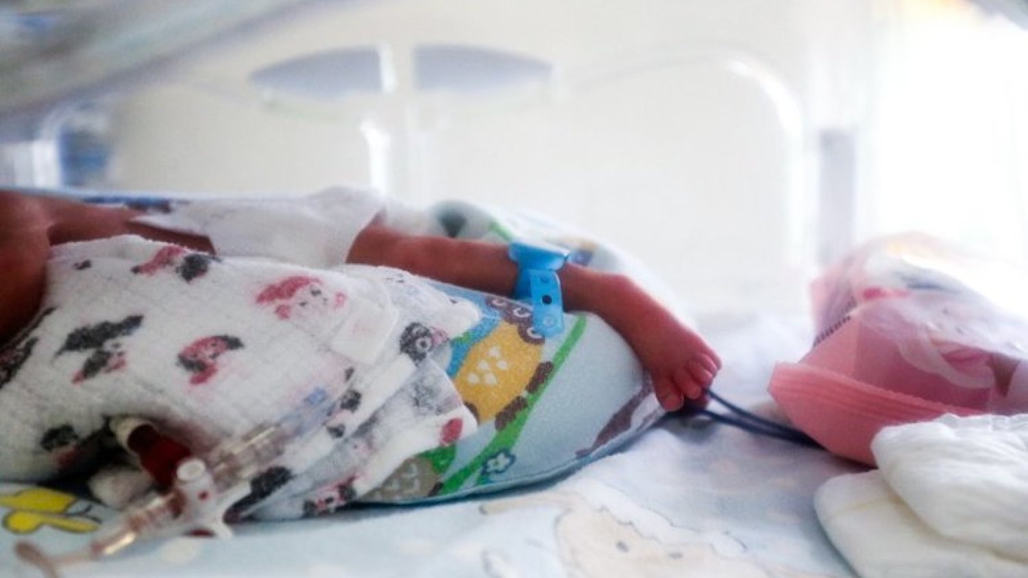 Sześcioraczki z głodu nie zginą. Wciąż jednak przebywają w krakowskim szpitalu