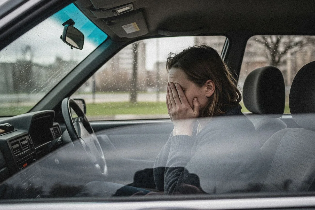 Mamy płaczą w samochodach i łazienkach. To normalne i potrzebne