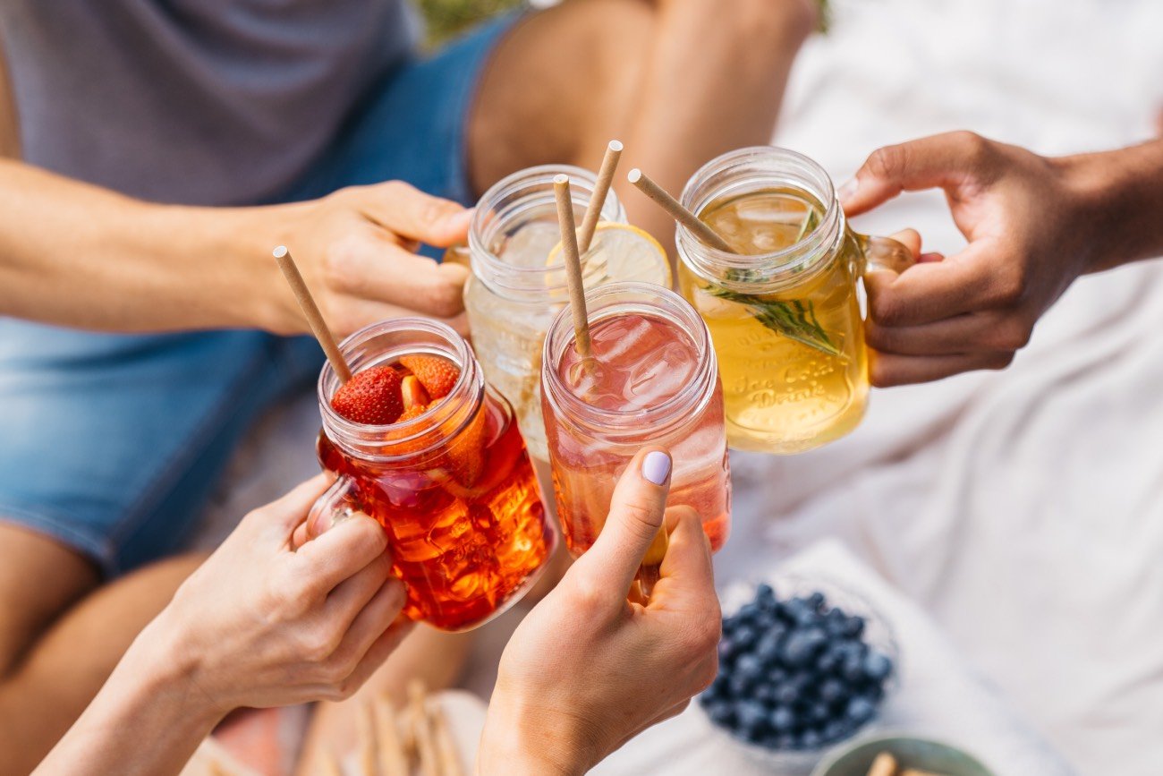 Smaki wiosny i lata z TEEKANNE – owocowe orzeźwienie i słodkie przyjemności!