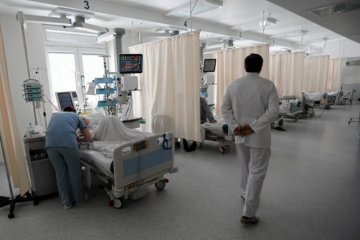 Skandal w szpitalu w Słupsku. Lekarz zwyzywał matkę z zakażonym dzieckiem Skandal w szpitalu w Słupsku. Lekarz zwyzywał matkę z zakażonym dzieckiem