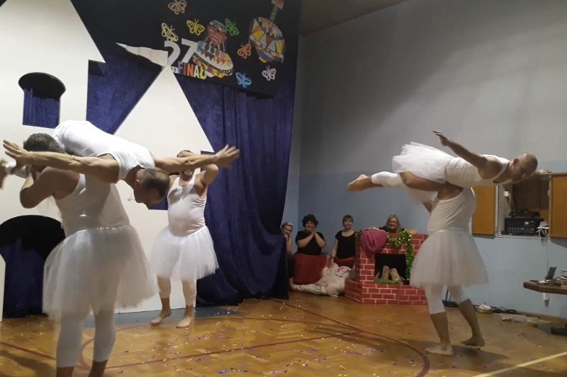 Taniec ojców zachwycił Internautów