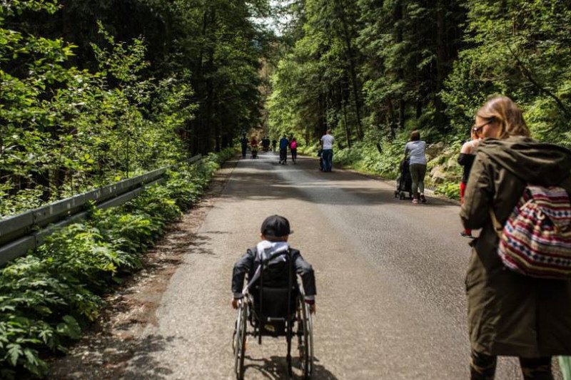 Mama i niepełnosprawny chłopiec brali udział w akcji Czyste Tatry