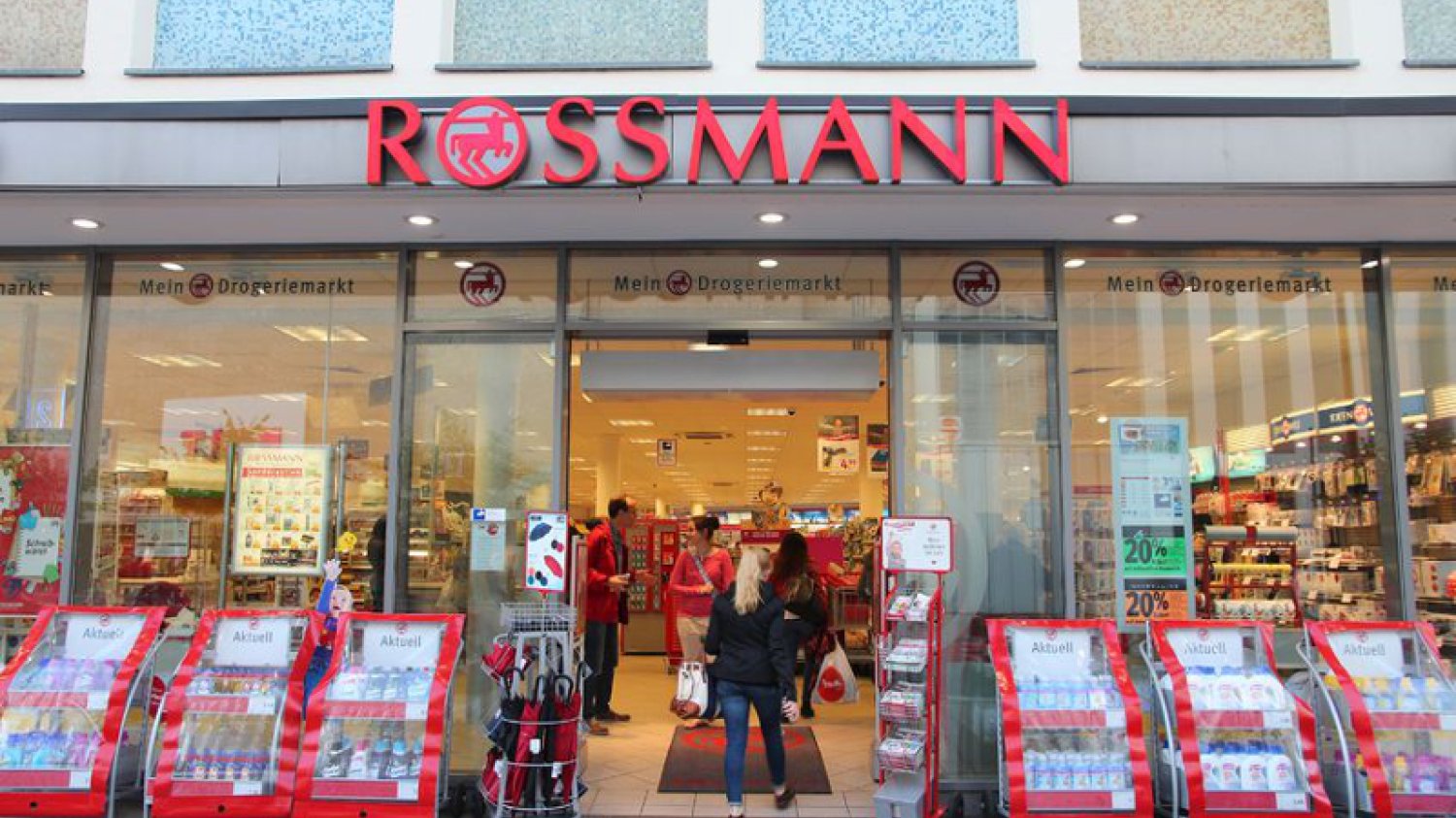 Nowa kampania promocyjna Rossmanna obraża uczucia rodziców?