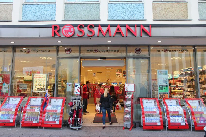 Nowa kampania promocyjna Rossmanna obraża uczucia rodziców?
