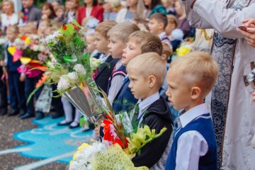 Prezenty dla dzieci na koniec roku - kto dostanie?