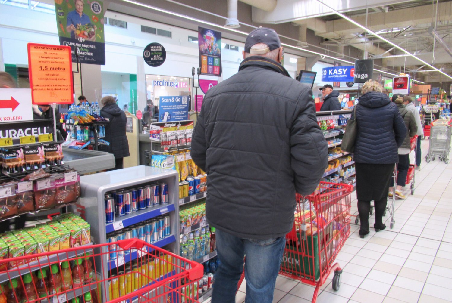 "Dał to mojej córce, a ja zaczęłam krzyczeć". Scena w sklepie to dowód głupoty