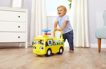 W pierwszych latach życia dzieci potrzebują przedmiotów, które wspomogą u nich rozwój koordynacji ruchowej, a także oswoją z różnymi bodźcami np. akustycznymi. Te cechy posiadają produkty Little Tikes z serii Little Baby Bum