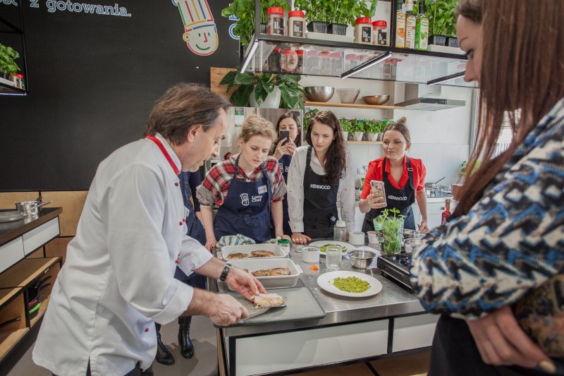 Kenwood stworzył roboty z myślą o mistrzach w kuchni, jak i amatorach.