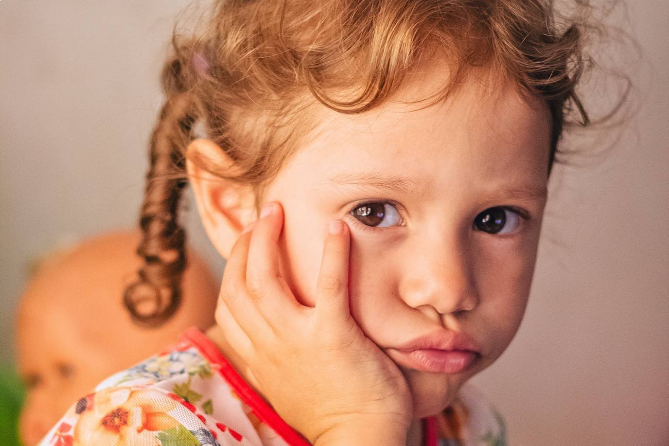 wysoko wrażliwe dziecko, wwo, wysoka wrażliwość, empatia, emocjonalne dziecko, przestymulowanie, przebodźcowanie