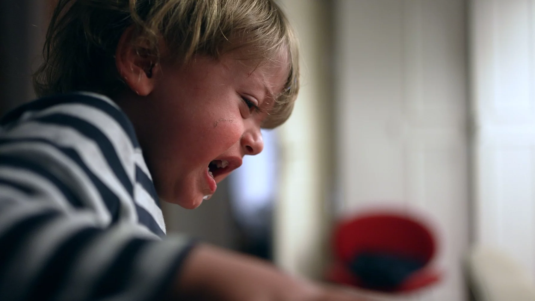 Atak histerii u dziecka. "Uspokój się" to najgorsze, co możesz powiedzieć