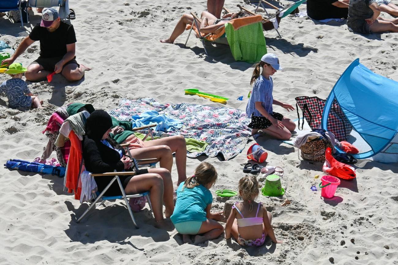 Tak wygląda toaletowa paranoja nad Bałtykiem. "Zarabiają na gofrach, a my chodzimy po krzakach"