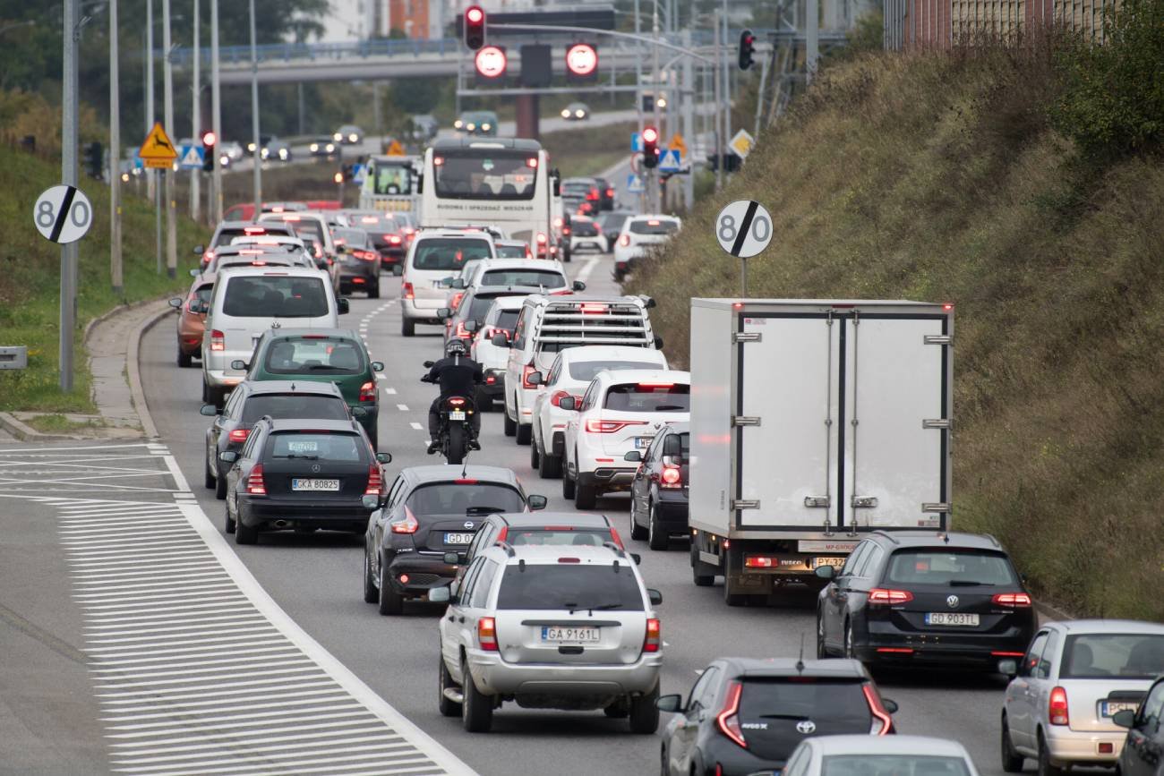 Z przerażeniem patrzyłam na dzieci w aucie obok. Żałuję, iż nie wezwałam policji