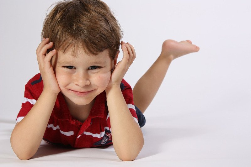 Fot. White77/ [url=https://pixabay.com/pl/ch%C5%82opc%C3%B3w-dzieci%C4%99ce-dla-dzieci-286789/]Pixabay[/url] / [url=https://pixabay.com/pl/service/terms/#usage]CC0 Public Domain[/url] Wbrew pozorom dzieciaki potrzebują ciszy i nudy!