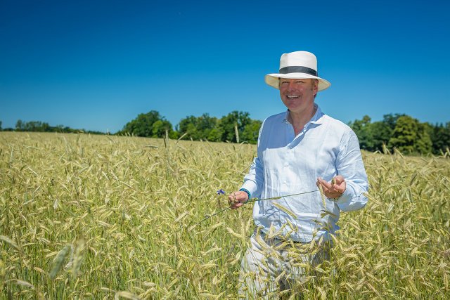 Stefan Hipp, najstarszy z piątki rodzeństwa, stoi za sterami rodzinnej firmy, produkującej ekologiczną żywność dla niemowląt