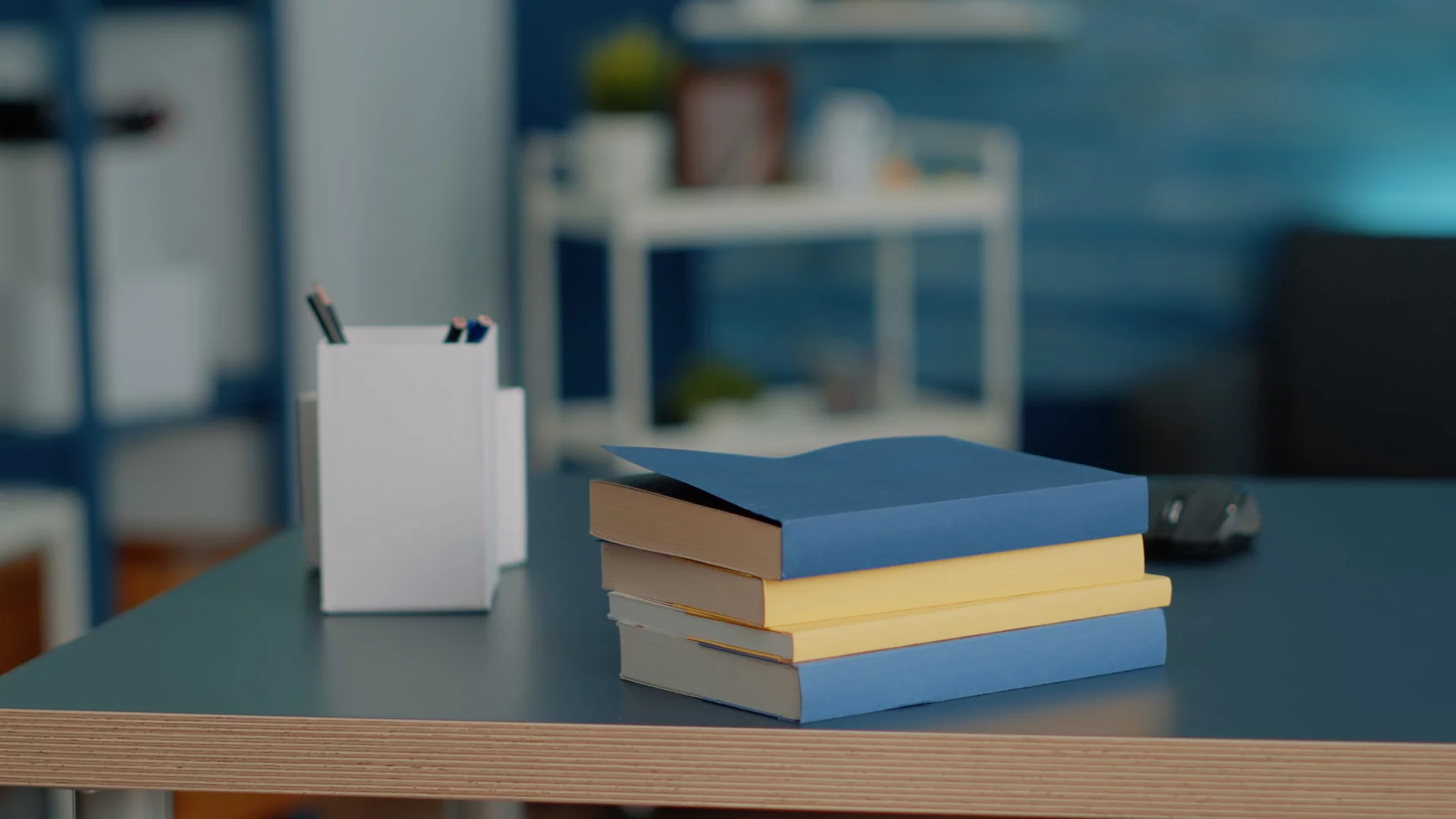 Opłaty za podręczniki idą w górę po 20 latach. MEN ustala nowe stawki