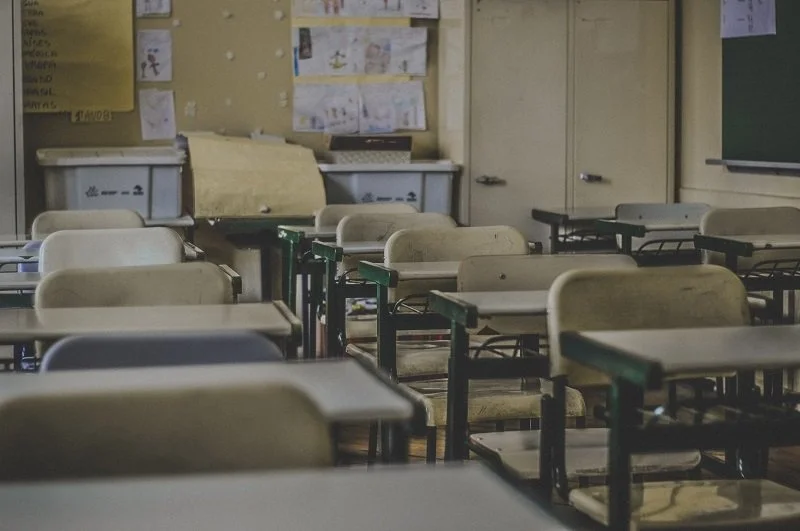 Polacy oceniają decyzję powrotu do szkół - ogólnopolski sondaż