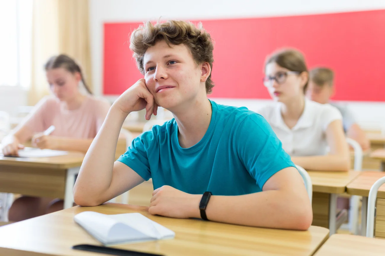 nastolatek w klasie nastolatek w klasie