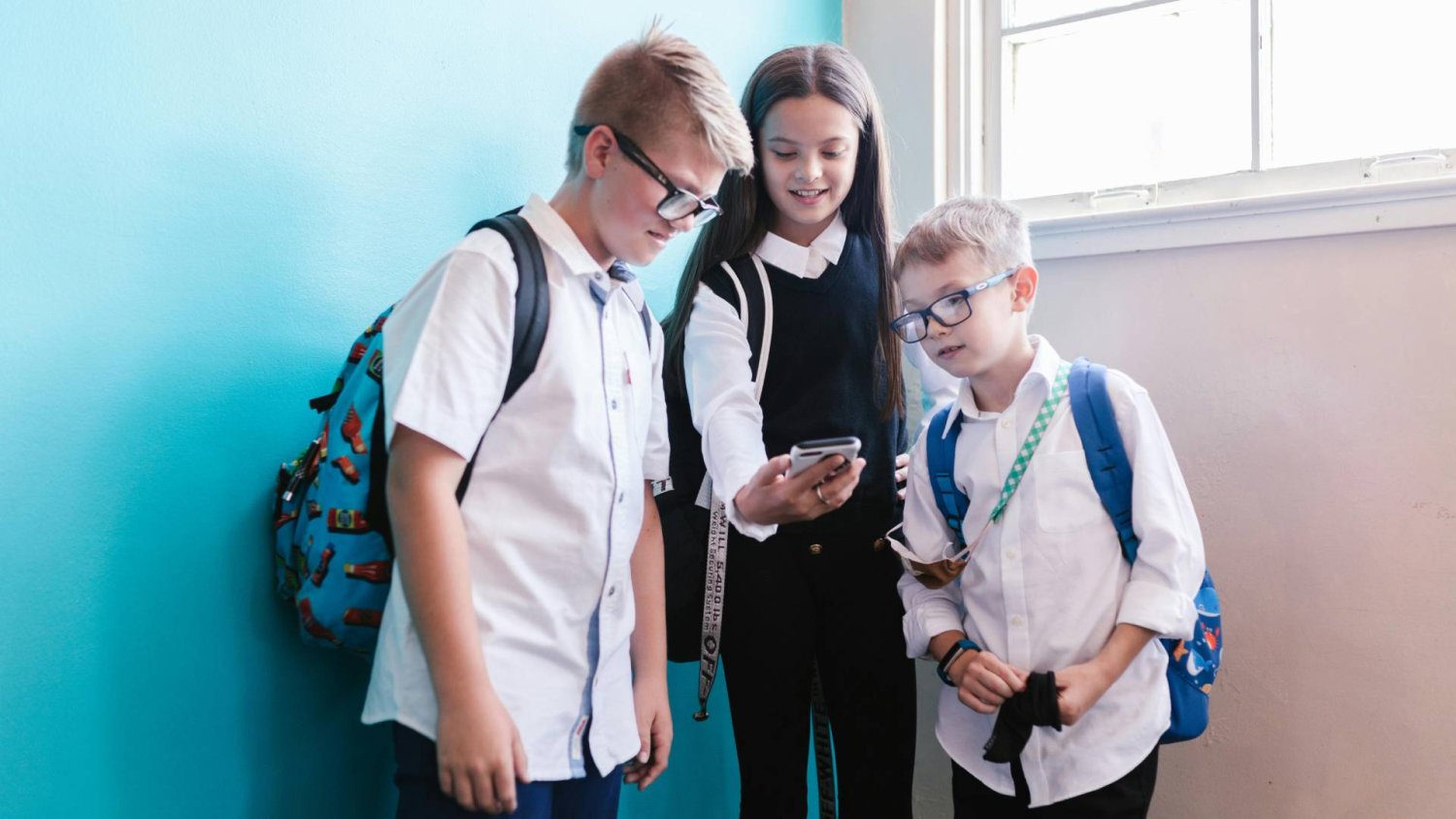 Wejdą nowe przepisy dotyczące AI. To koniec walki o skandaliczne zdjęcia m.in. nastolatków