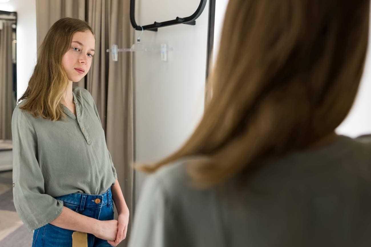 W taki sposób krzywdzimy całe pokolenie dziewczynek. Scena z przymierzalni dowodem