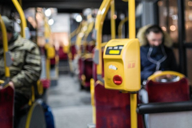 Mama z wózkiem wyrzucona z autobusu