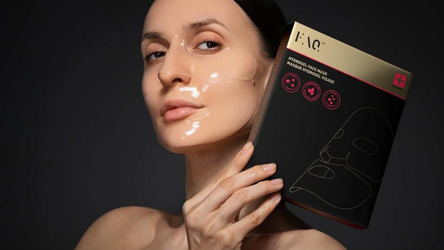 FAQ™ Glass Skin Collagen Face Mask – maska dająca efekt idealnie gładkiej, świetlistej skóry
