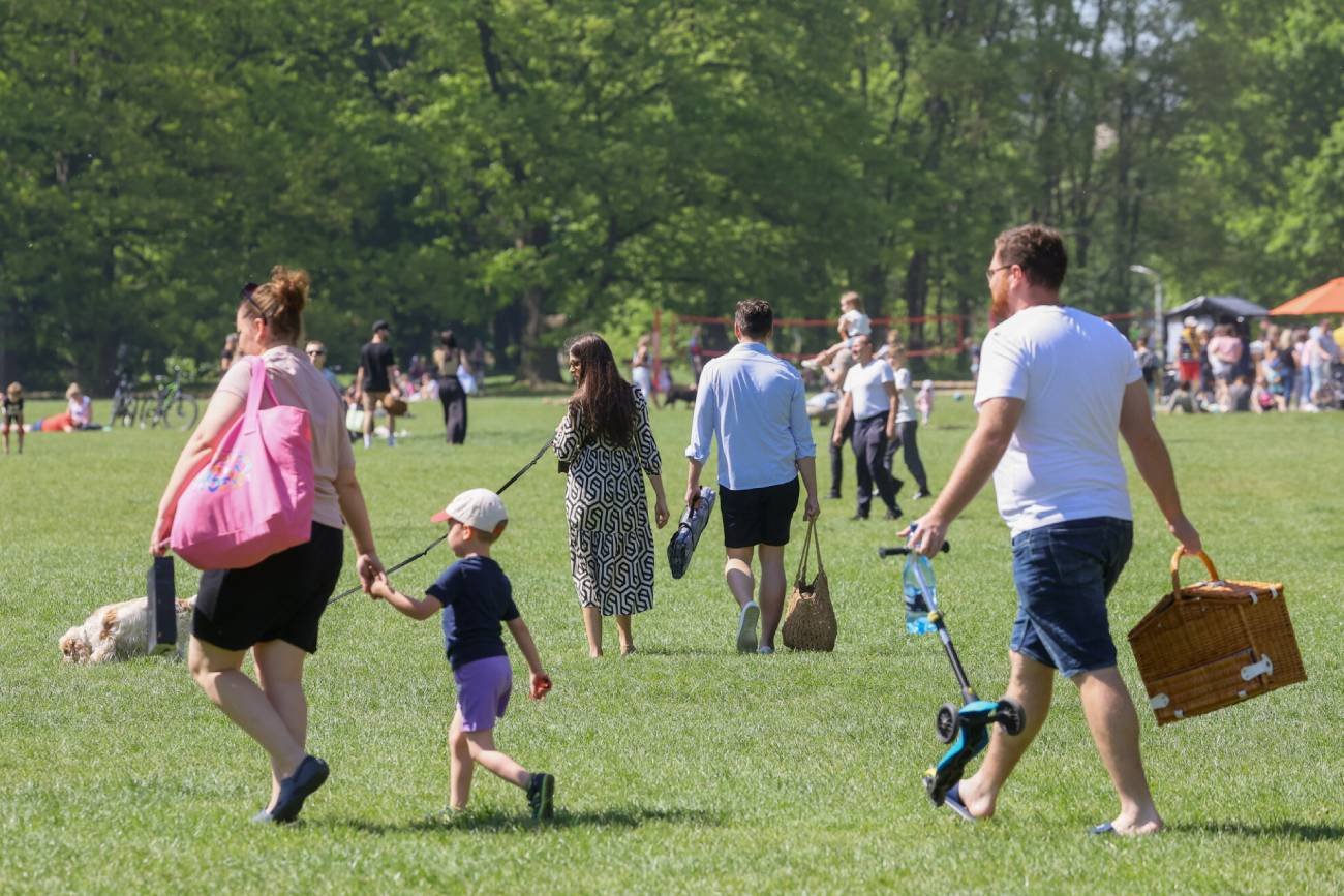 Rząd zdecydował o dodatkowym dniu wolnym. Majówka 2025 może trwać aż 9 dni