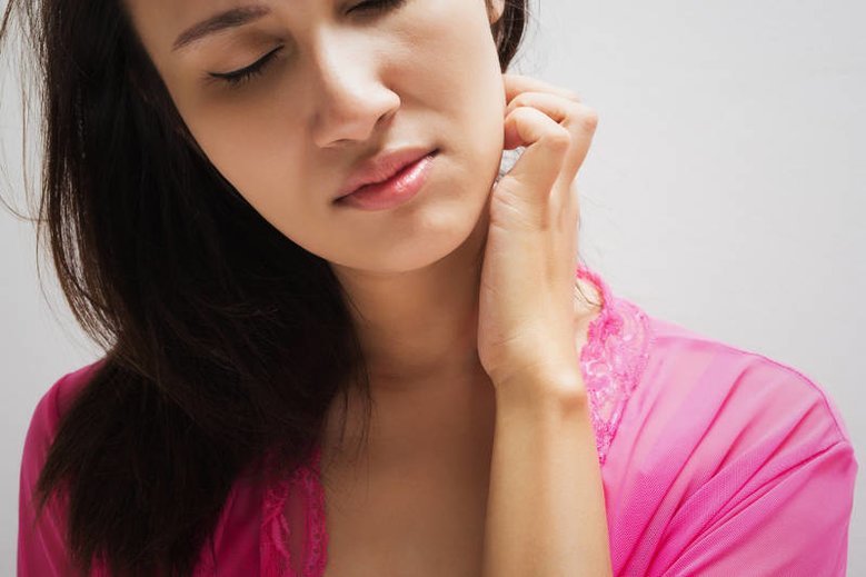 Darmatillomania jest patologicznym skubaniem skóry