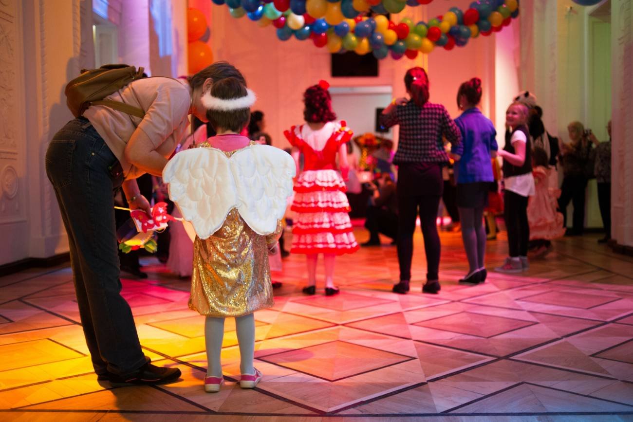 Karnawałowy bal przebierańców w przedszkolu. Karnawałowy bal przebierańców w przedszkolu.